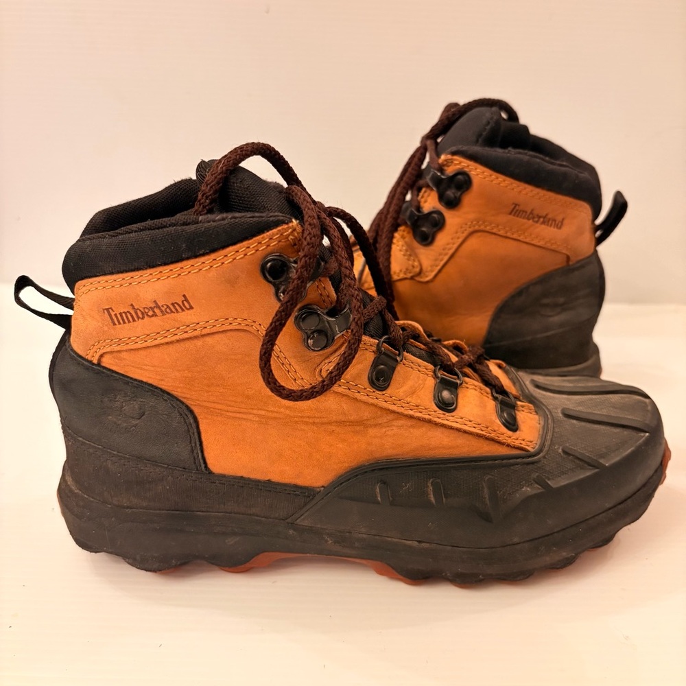 TIMBERLAND Converge Tan and Black Outdoor Winter Boots - Size 5 (Bigboy)